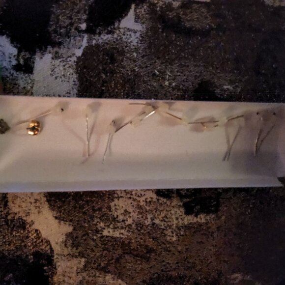 AVON 7pc Holiday Earring Set NEW in the box - Picture 2 of 8